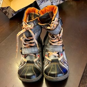 Brand New Women’s TMA boots